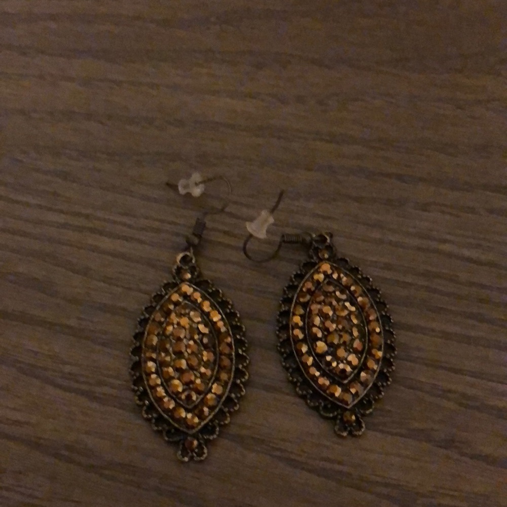 Dangle earrings